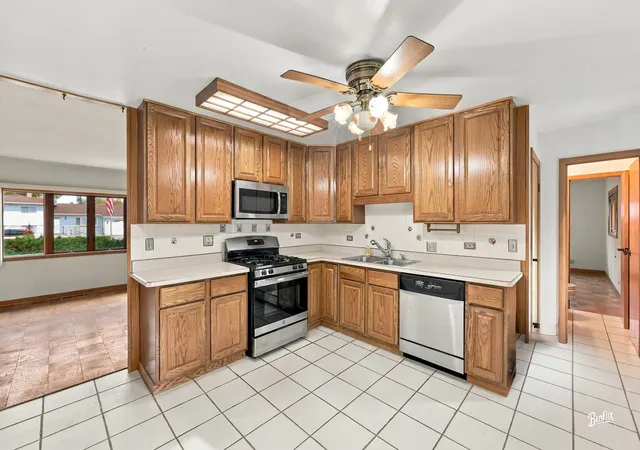 Photo 3 of Single family home for sale at 295 Anderson Ter, Des Plaines, IL 60016 | MLS# 12735203 | Listing updated on 2026-10-29