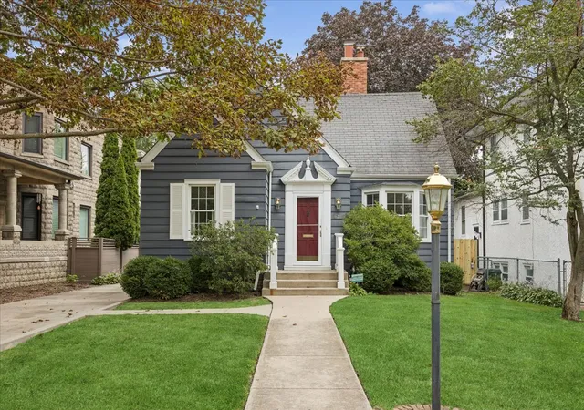 Photo 1 of Single family home for sale at 629 Franklin Ave, River Forest, IL 60305 | MLS# 12735214 | Listing updated on 2026-09-19