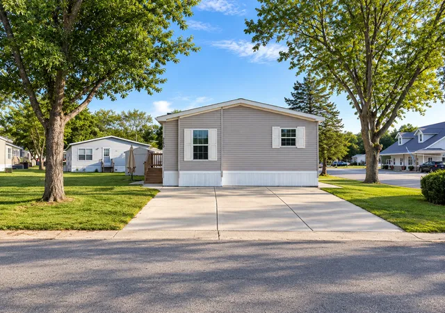 Photo 3 of Manufactured home for sale at 250 Sandalwood St, Portage, IN 46368 | MLS# 12735241 | Listing updated on 2026-09-22