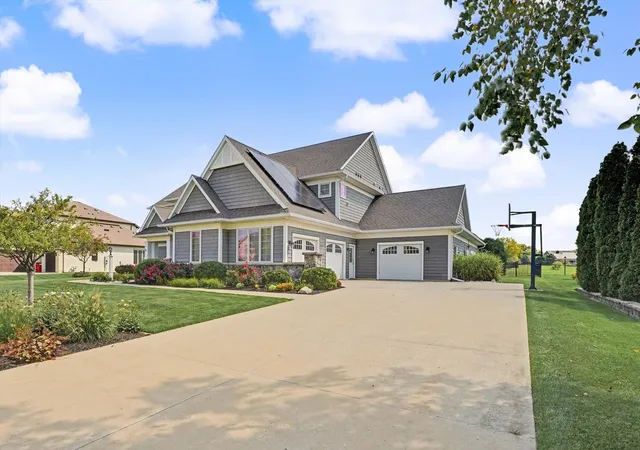 Photo 3 of Single family home for sale at 1706 Mullikin Dr, Champaign, IL 61822 | MLS# 12735246 | Listing updated on 2026-09-15