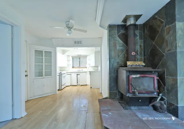 Photo 4 of Single family home for sale at 1924 Bethesda Blvd, Zion, IL 60099 | MLS# 12735247 | Listing updated on 2026-10-08