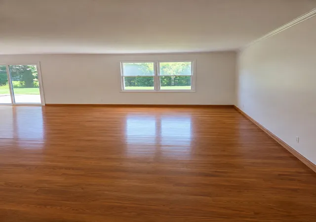 Photo 2 of Single family home for sale at 6930 Glenn Ct, Woodridge, IL 60517 | MLS# 12735253 | Listing updated on 2026-09-12