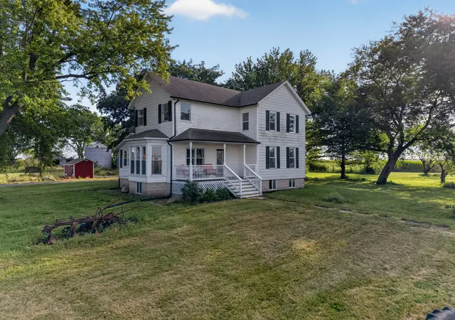 Photo 3 of Single family home for sale at 35674 E 3200 North Rd, Reddick, IL 60961 | MLS# 12735283 | Listing updated on 2026-10-18