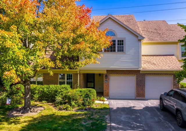 Townhouse for sale at 625 Sutton Ct, Wheeling, IL 60090 | MLS# 12735290
