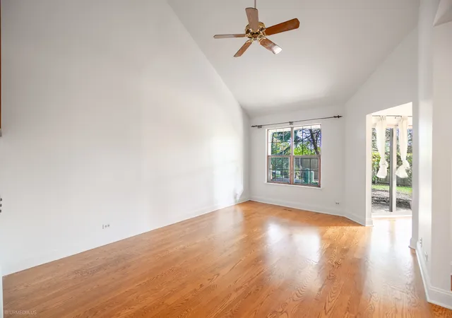 Photo 2 of Townhouse for sale at 625 Sutton Ct, Wheeling, IL 60090 | MLS# 12735290 | Listing updated on 2026-10-22