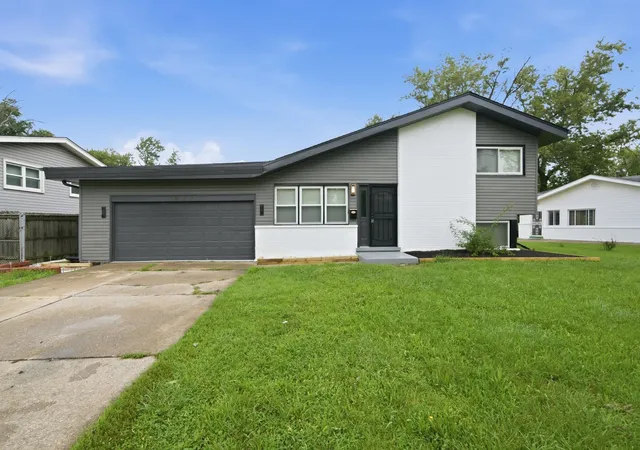 Photo 1 of Single family home for sale at 577 Ranger Dr, Chicago Heights, IL 60411 | MLS# 12735291 | Listing updated on 2026-09-22