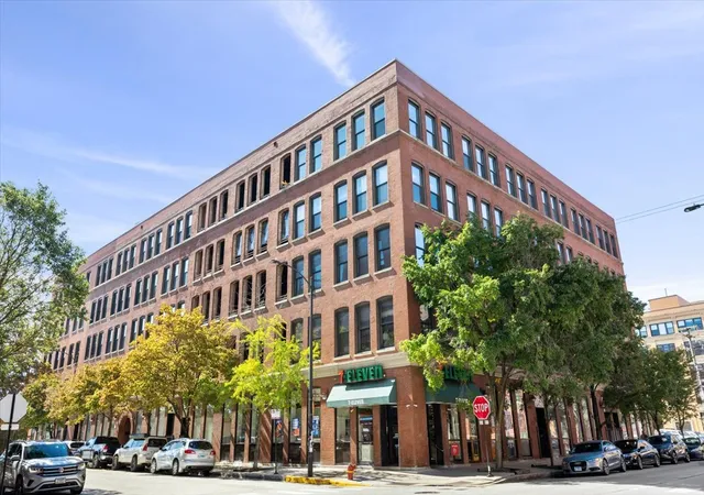 Condo for sale at 400 S Green St #210, Chicago, IL 60607 | MLS# 12735328