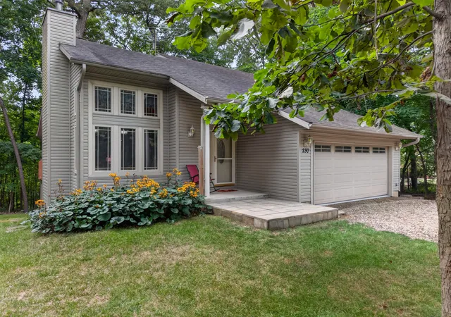 Photo 1 of Single family home for sale at 230 Winter Hvn Dr, Varna, IL 61375 | MLS# 12735371 | Listing updated on 2026-09-06