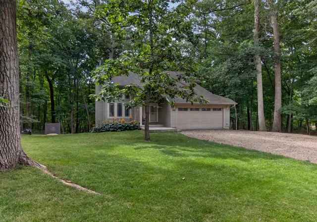 Photo 2 of Single family home for sale at 230 Winter Hvn Dr, Varna, IL 61375 | MLS# 12735371 | Listing updated on 2026-09-06
