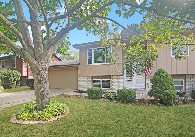 Photo 1 of Single family home for sale at 716 Lara Rd, Normal, IL 61761 | MLS# 12735420 | Listing updated on 2026-10-01