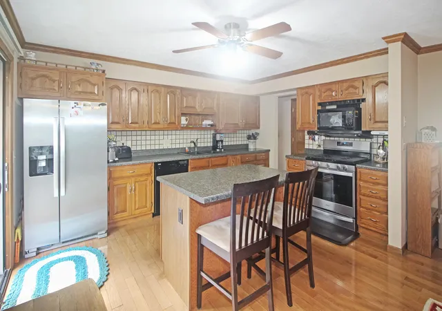 Photo 3 of Single family home for sale at 716 Lara Rd, Normal, IL 61761 | MLS# 12735420 | Listing updated on 2026-10-01