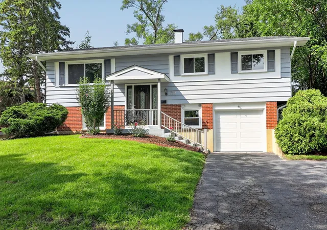 Photo 1 of Single family home for sale at 730 Hillcrest Blvd, Hoffman Estates, IL 60169 | MLS# 12735442 | Listing updated on 2026-09-17