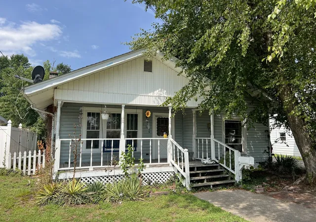 Photo 1 of Single family home for sale at 107 N 19th Street, Herrin, IL 62948 | MLS# 12735448 | Listing updated on 2026-10-07