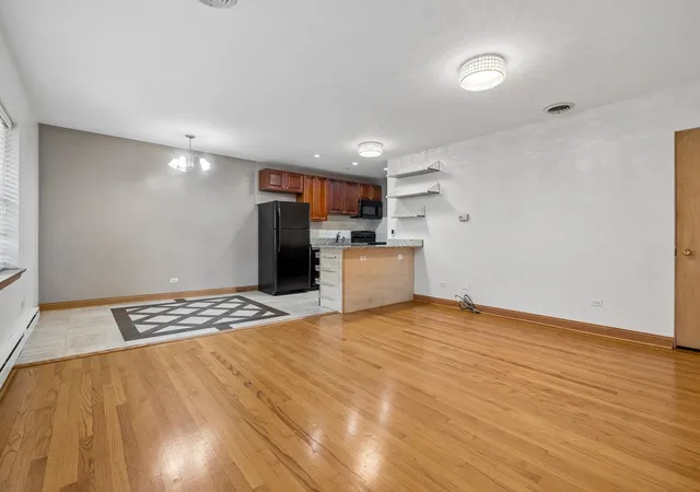 Photo 3 of Condo for sale at 409 Lathrop Ave #1B, River Forest, IL 60305 | MLS# 12735462 | Listing updated on 2026-09-07