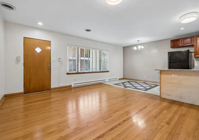 Listing Photo 4 - Condo for sale in building located at 409 Lathrop Ave, River Forest, IL 60305 - Unit #1B