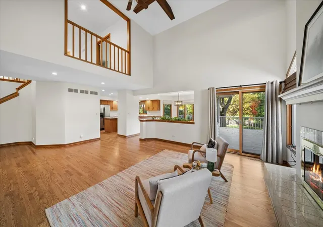 Photo 4 of Single family home for sale at 742 Torrington Dr, Naperville, IL 60565 | MLS# 12735491 | Listing updated on 2026-10-29