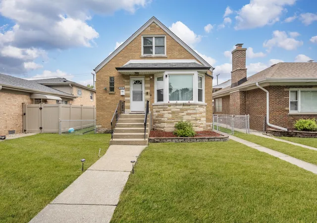 Photo 1 of Single family home for sale at 7620 W Gregory St, Chicago, IL 60656 | MLS# 12735537 | Listing updated on 2026-10-07