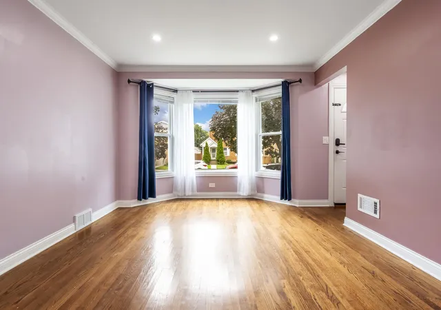 Photo 3 of Single family home for sale at 7620 W Gregory St, Chicago, IL 60656 | MLS# 12735537 | Listing updated on 2026-10-07