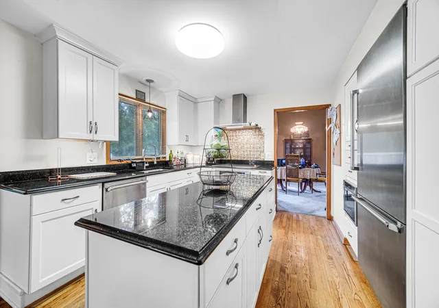Photo 4 of Single family home for sale at 3423 Grandmore Ave, Gurnee, IL 60031 | MLS# 12735560 | Listing updated on 2026-09-19