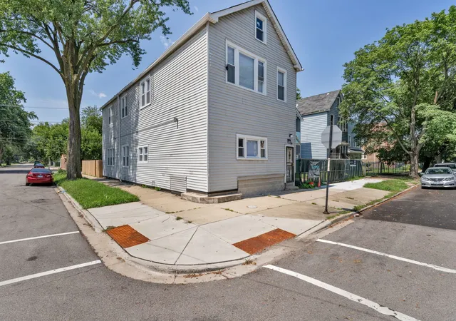 Multi family home for sale at 5256 S Carpenter St, Chicago, IL 60609 | MLS# 12735595