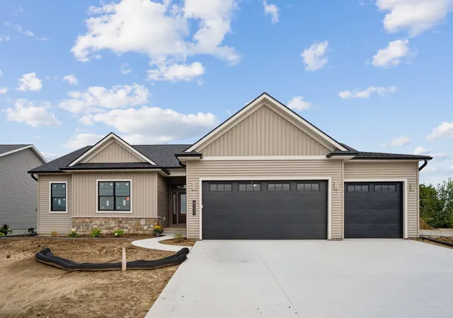 Single family home for sale at 6113 Duggleby Ave, Davenport, IA 52807 | MLS# 12735605