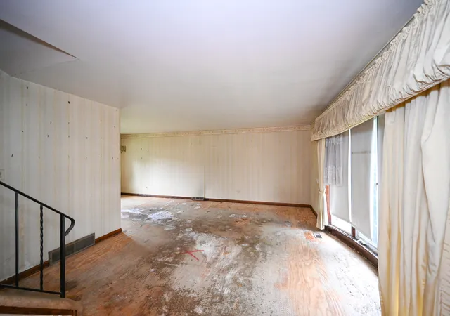 Photo 3 of Single family home for sale at 16417 Blair Ln, Oak Forest, IL 60452 | MLS# 12735618 | Listing updated on 2026-10-05