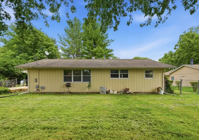 Photo 2 of Single family home for sale at 109 N 3rd Street, Colona, IL 61241 | MLS# 12735736 | Listing updated on 2026-09-11