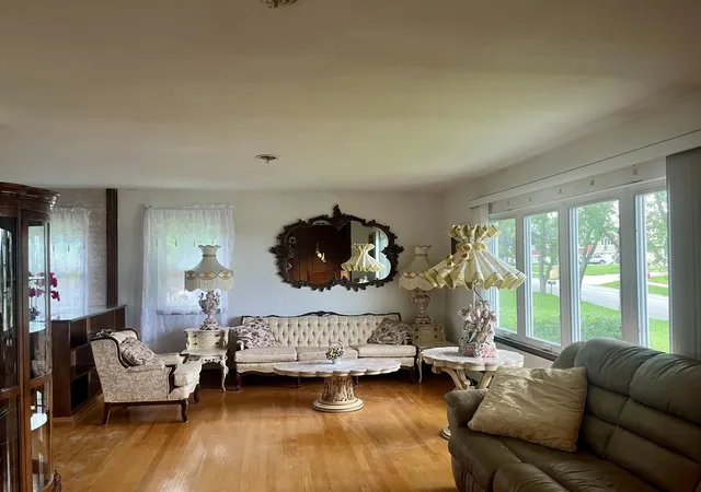 Photo 3 of Single family home for sale at 8041 W 91st Street, Hickory Hills, IL 60457 | MLS# 12735741 | Listing updated on 2026-09-19