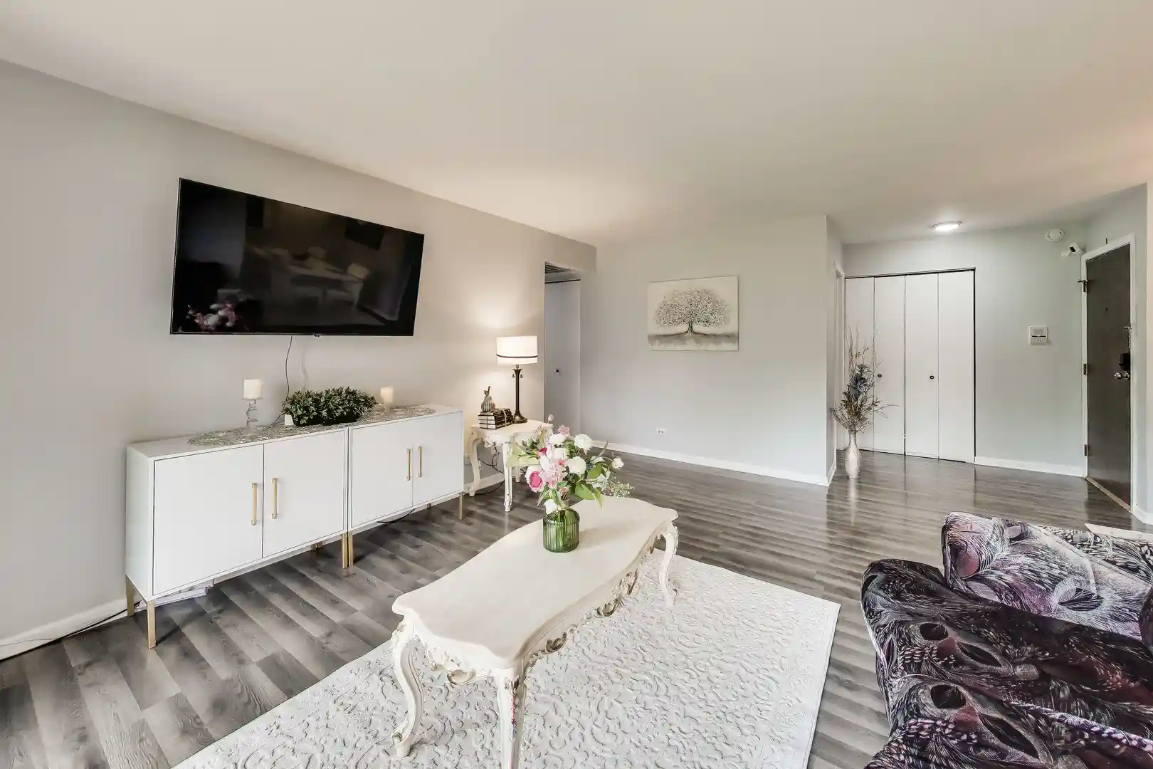 Listing Photo 2 - Condo for sale in 1264 Williamsburg Dr located at 1264 Williamsburg Dr, Schaumburg, IL 60193 - Unit #D1