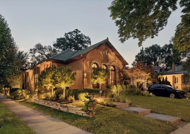 Photo 3 of Single family home for sale at 1101 Rossell Ave, Oak Park, IL 60302 | MLS# 12735849 | Listing updated on 2026-09-21
