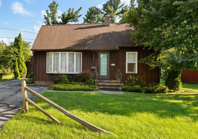 Photo 1 of Sale Pending at 3112 27th Avenue, Rock Island, IL 61201 | MLS# 12735862 | Listing updated on 2026-10-03