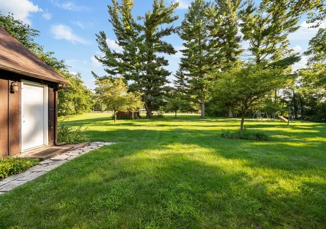 Photo 3 of Sale Pending at 3112 27th Avenue, Rock Island, IL 61201 | MLS# 12735862 | Listing updated on 2026-10-03