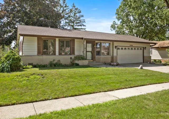 Single family home for sale at 1086 Hickory Ln, Elk Grove Village, IL 60007 | MLS# 12735957