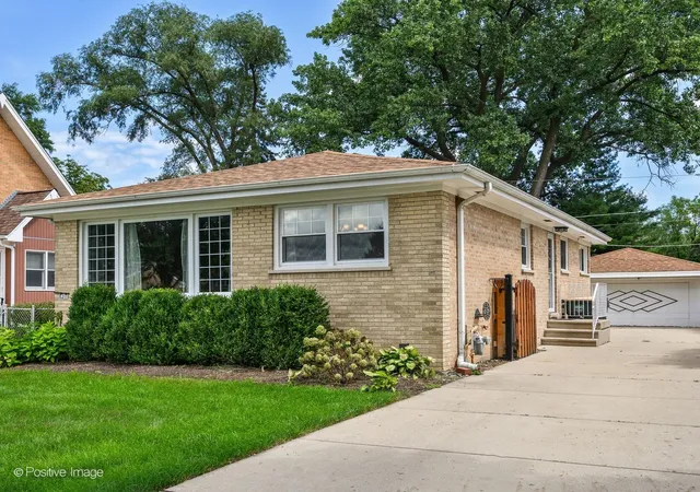 Photo 2 of Single family home for sale at 8211 Mango Ave, Morton Grove, IL 60053 | MLS# 12736000 | Listing updated on 2026-09-22