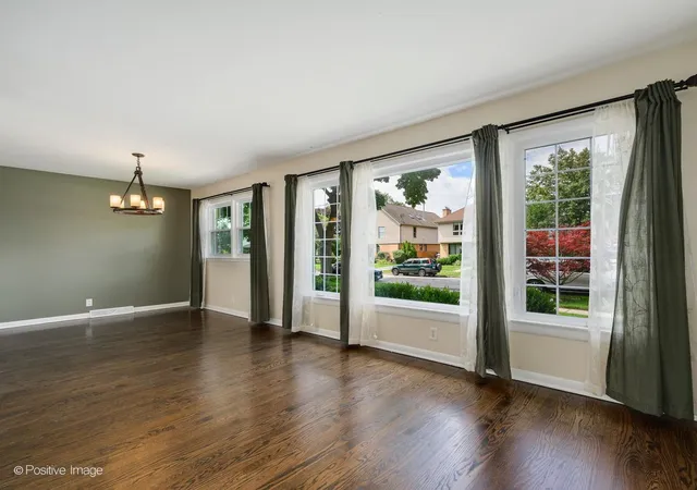 Photo 4 of Single family home for sale at 8211 Mango Ave, Morton Grove, IL 60053 | MLS# 12736000 | Listing updated on 2026-09-22