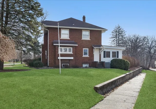 Photo 4 of Single family home for sale at 2311 12th Street, Moline, IL 61265 | MLS# 12736039 | Listing updated on 2026-09-23