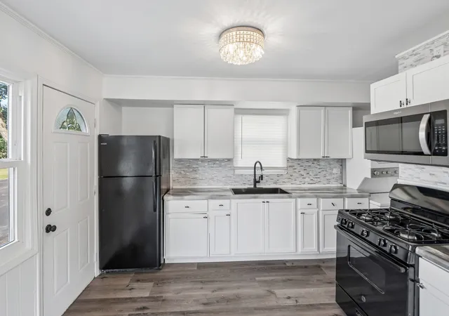Photo 2 of Single family home for sale at 264 Arcadia St, Park Forest, IL 60466 | MLS# 12736073 | Listing updated on 2026-09-22