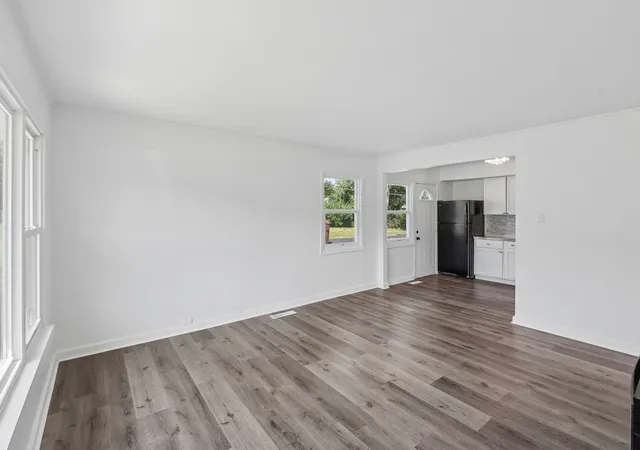 Photo 3 of Single family home for sale at 264 Arcadia St, Park Forest, IL 60466 | MLS# 12736073 | Listing updated on 2026-09-22
