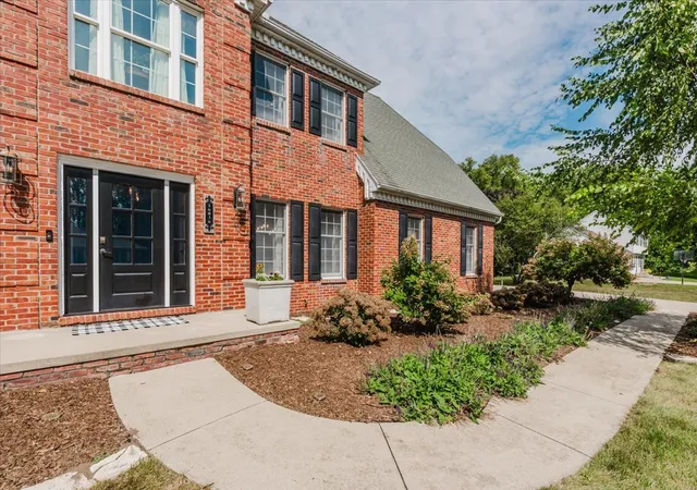 Photo 2 of Single family home for sale at 16036 Inverrary Ln, Bloomington, IL 61705 | MLS# 12736119 | Listing updated on 2026-09-15
