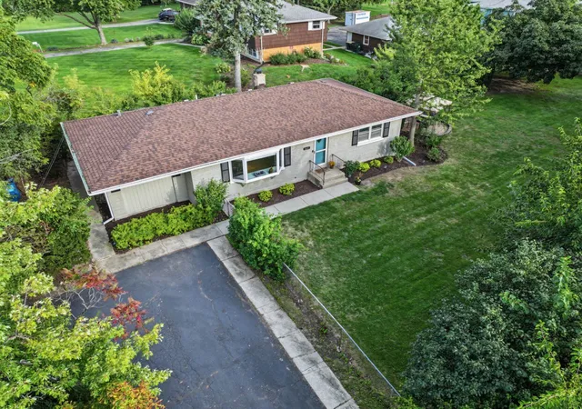 Single family home for sale at 5601 Lee Ave, Downers Grove, IL 60516 | MLS# 12736122