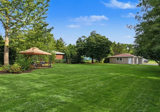 Photo 1 of Single family home for sale at 5601 Lee Ave, Downers Grove, IL 60516 | MLS# 12736122 | Listing updated on 2026-10-07