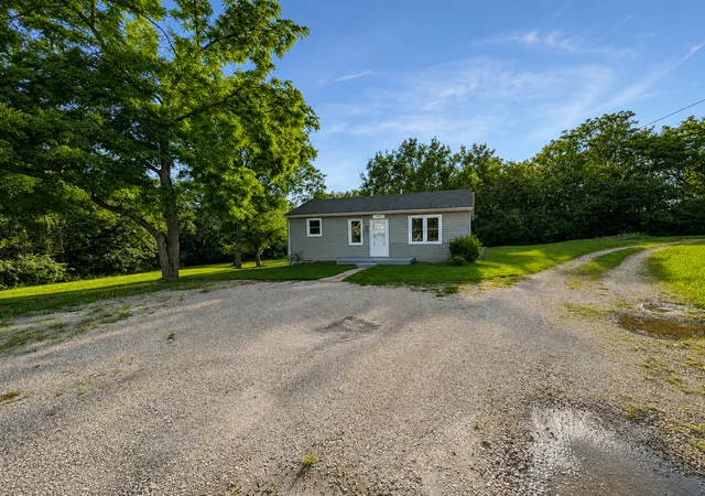 Photo 2 of Single family home for sale at 998 Rutland St, Marseilles, IL 61341 | MLS# 12736143 | Listing updated on 2026-09-16