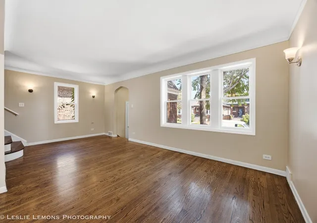 Photo 4 of Single family home for sale at 2528 Ridgeland Ave, Berwyn, IL 60402 | MLS# 12736170 | Listing updated on 2026-10-02