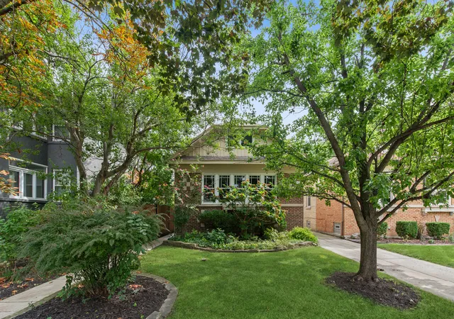 Photo 1 of Single family home for sale at 4053 N Lowell Ave, Chicago, IL 60641 | MLS# 12736188 | Listing updated on 2026-09-16