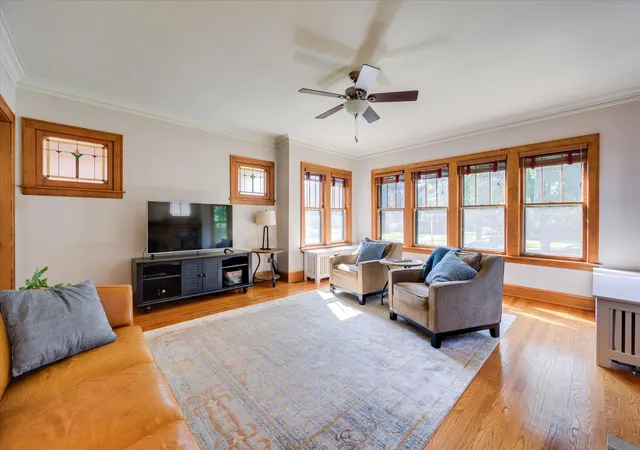 Photo 4 of Single family home for sale at 460 Lenox St, Oak Park, IL 60302 | MLS# 12736227 | Listing updated on 2026-09-22