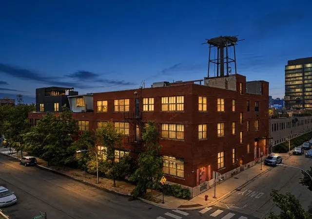 Photo 2 of Condo for sale at 407 N Elizabeth St #302, Chicago, IL 60642 | MLS# 12736315 | Listing updated on 2026-09-23