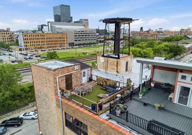 Photo 3 of Condo for sale at 407 N Elizabeth St #302, Chicago, IL 60642 | MLS# 12736315 | Listing updated on 2026-09-23