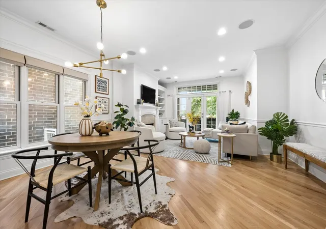 Photo 1 of Sale Pending at 725 W Diversey Pkwy #2W, Chicago, IL 60614 | MLS# 12736339 | Listing updated on 2026-10-01