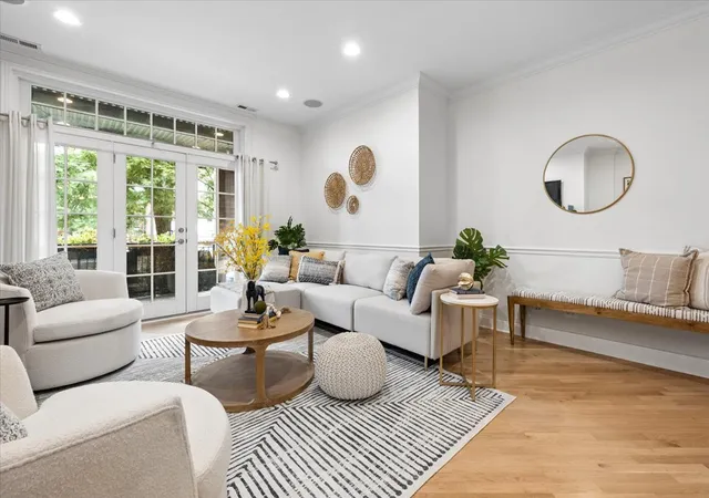 Photo 3 of Sale Pending at 725 W Diversey Pkwy #2W, Chicago, IL 60614 | MLS# 12736339 | Listing updated on 2026-10-01