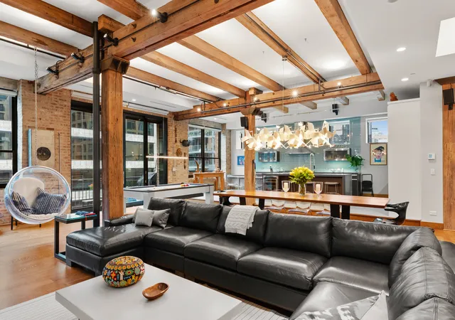 Photo 4 of Condo for sale at 152 W Huron St #4, Chicago, IL 60654 | MLS# 12736423 | Listing updated on 2026-09-23